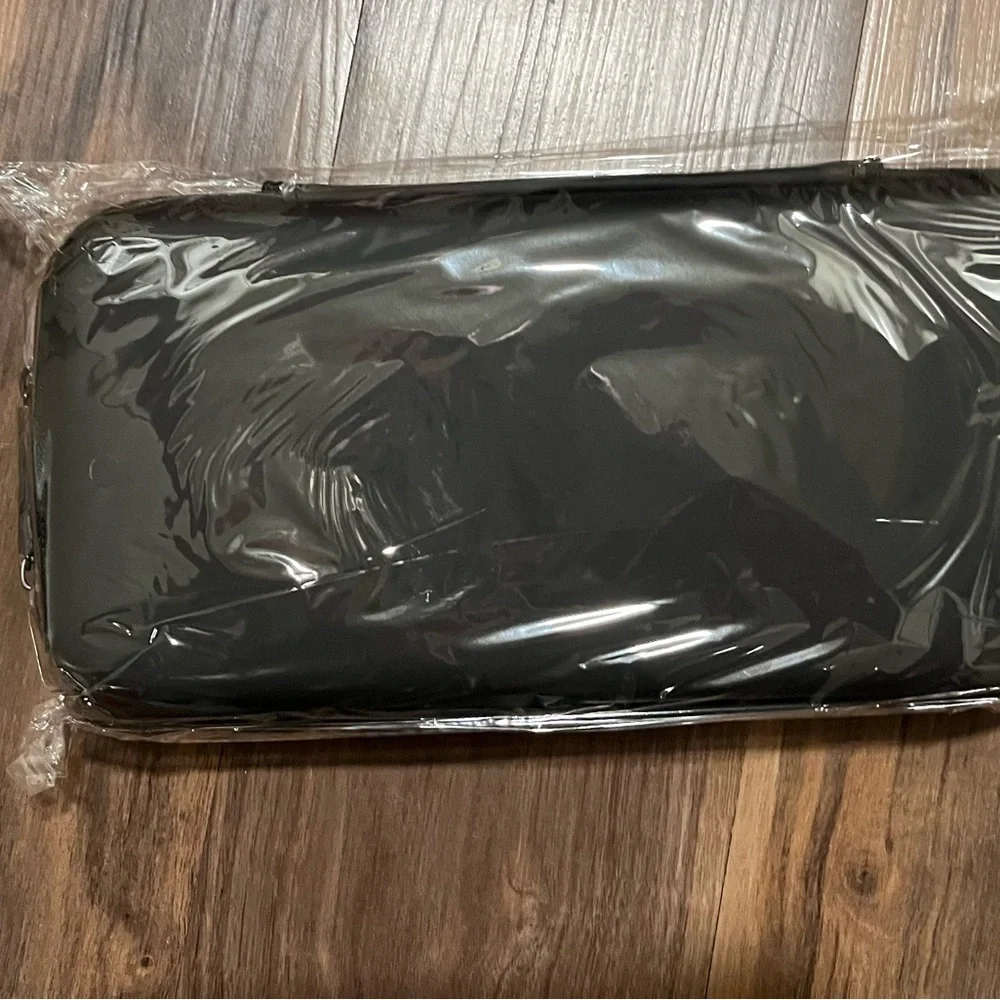 Sleek Black Nintendo Switch 2 Protective Carrying Case